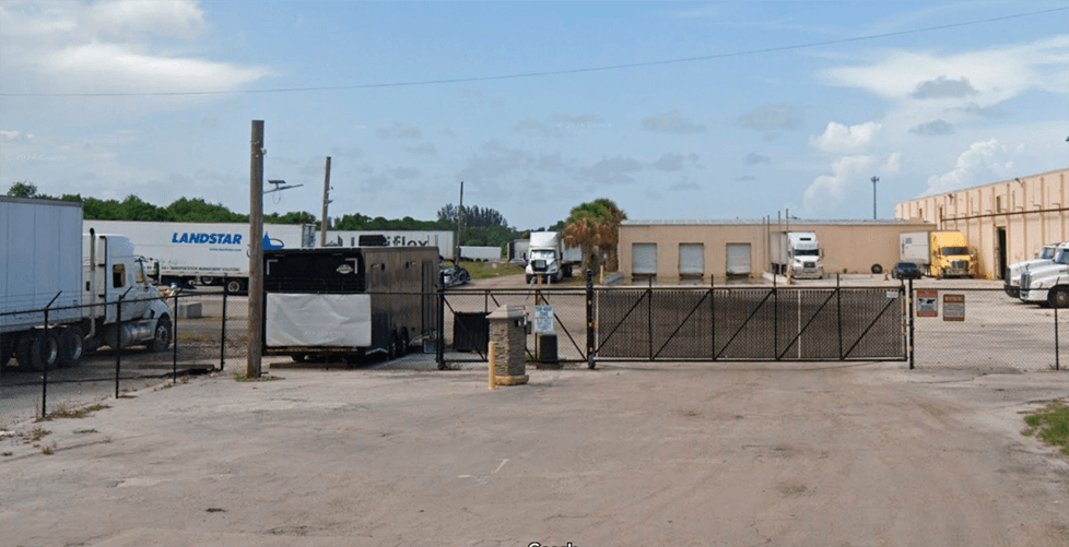 Truck parking Fort Pierce